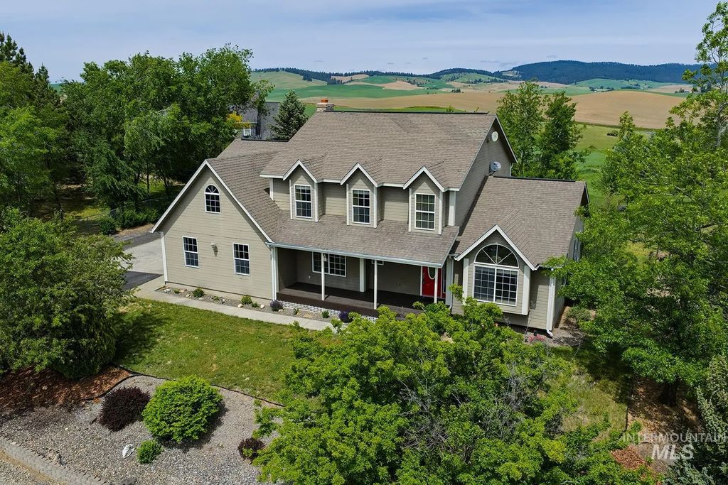 1060 Canterwood, Moscow