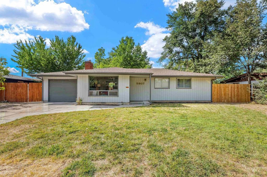 5807 W Grunder Dr, Boise