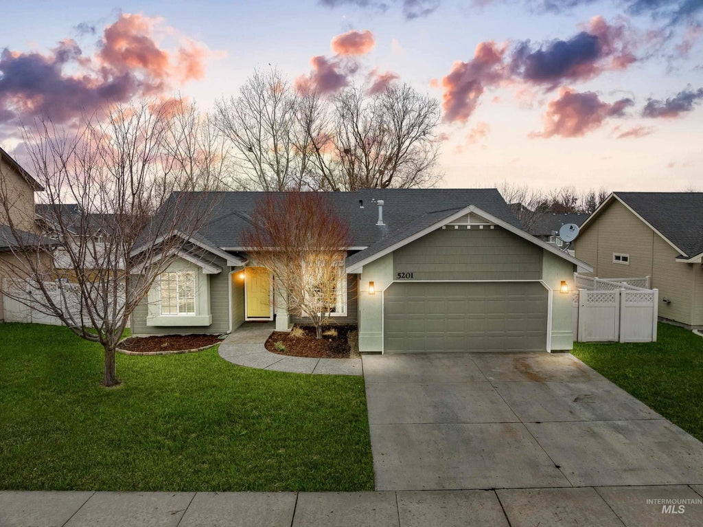 5201 N Toscana Ave, Meridian