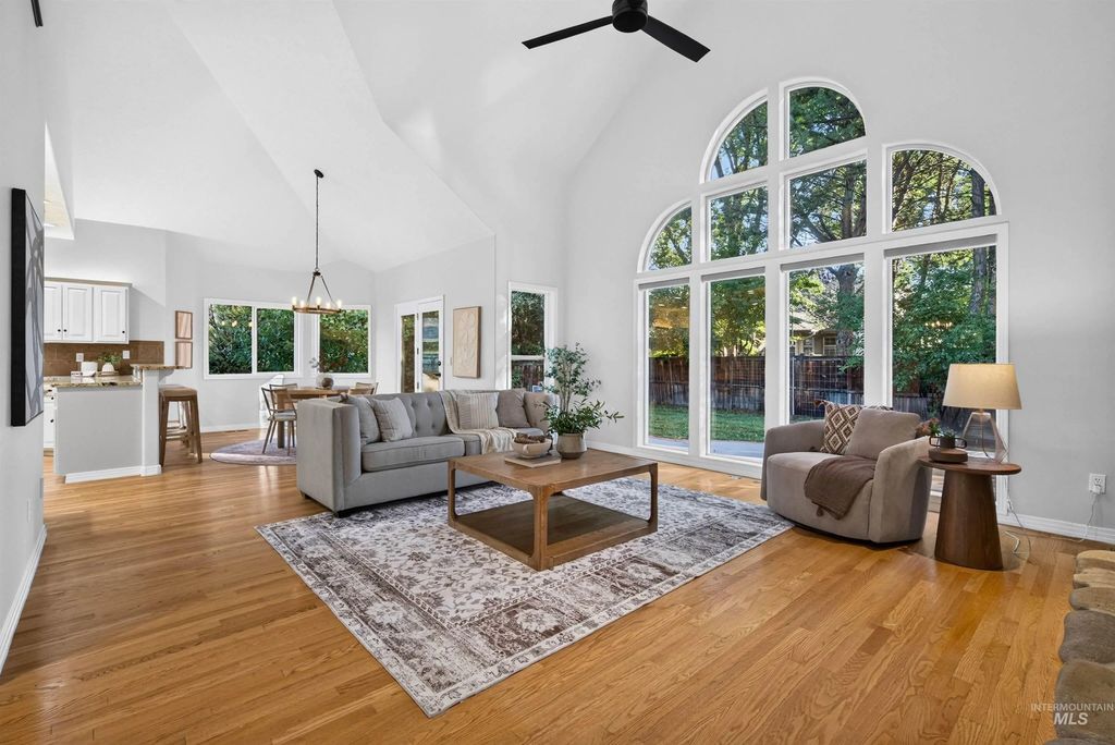 3064 E Nature Dr, Boise
