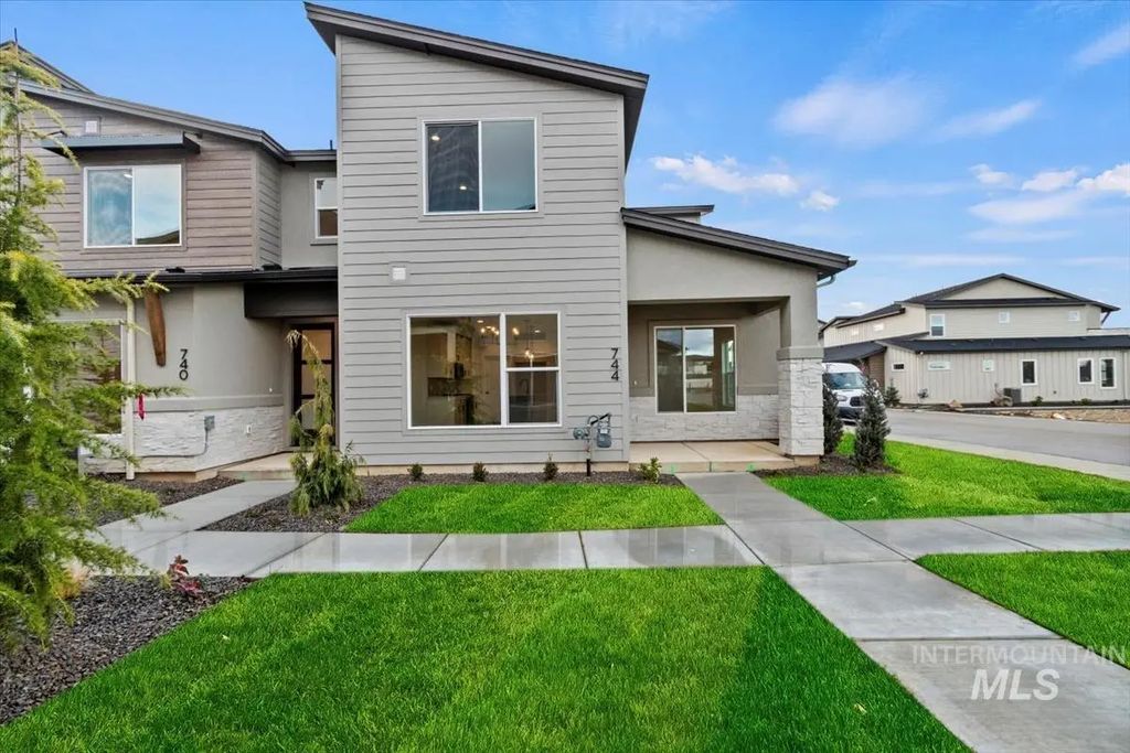 744 S Calhoun Lane, Star
