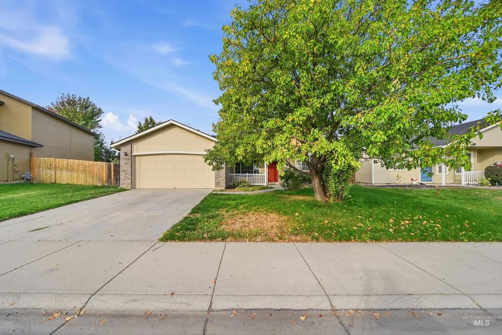 2059 N Eureka Ave, Meridian