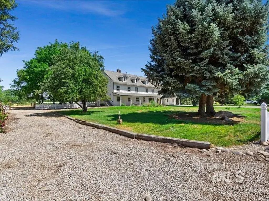 3040 N Duane Dr, Meridian