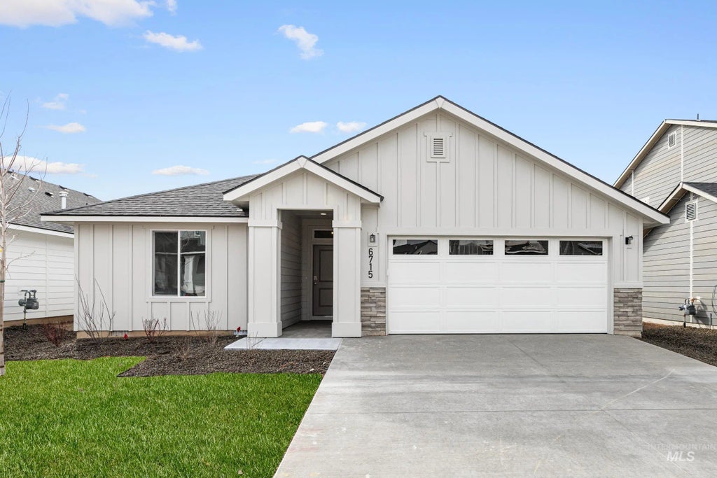 6715 W Redwood Creek Dr, Meridian