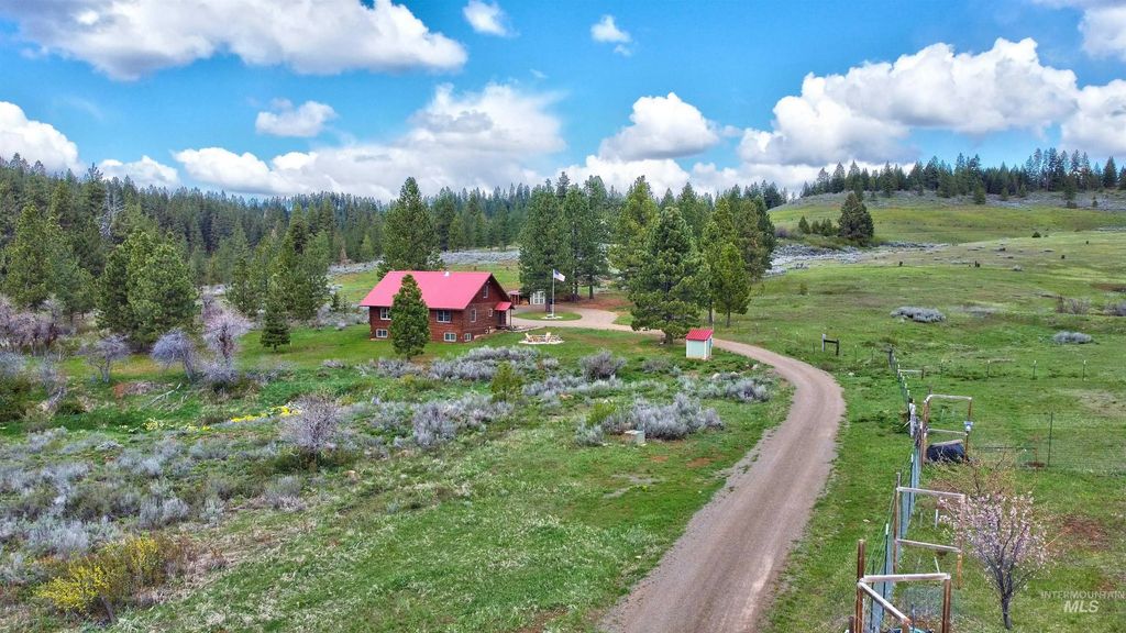 2609 Highway 95, Council