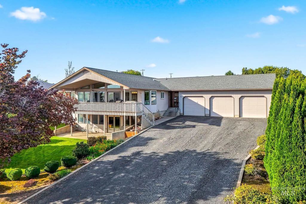 1405 Richardson Ave., Lewiston