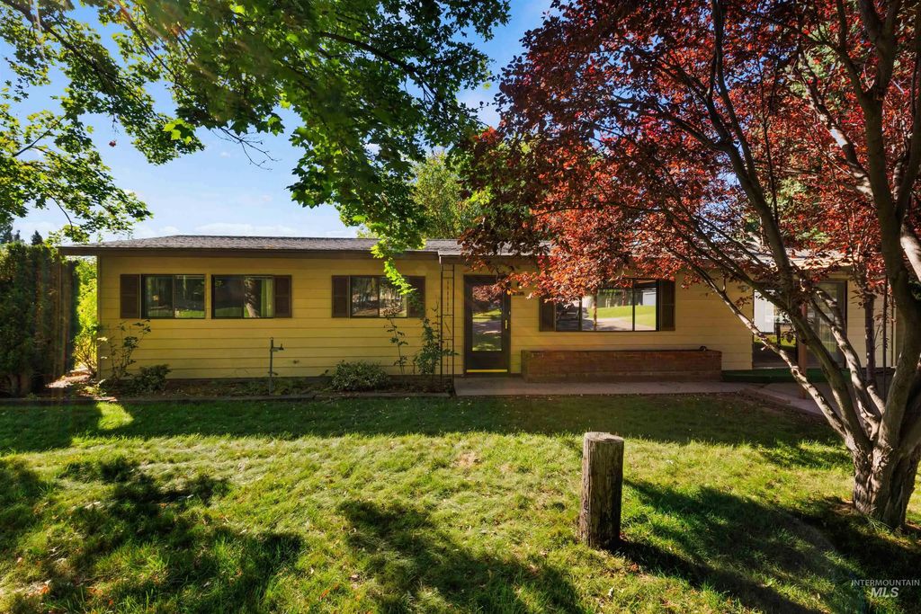 2724 Airport Ave, Caldwell