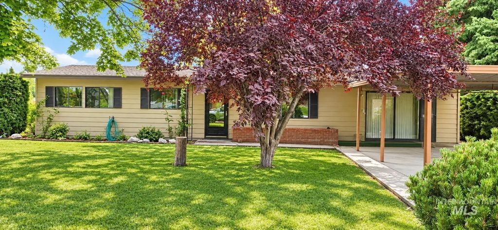 2724 Airport Ave, Caldwell