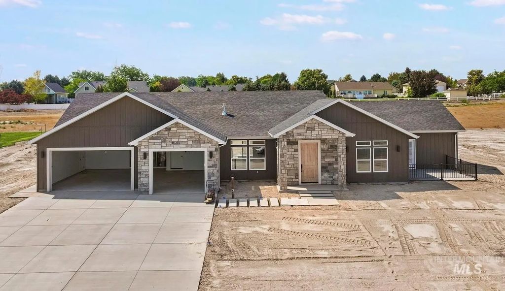 2511 E 3730 N, Twin Falls