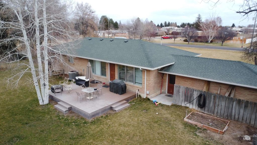 2616 Burton Ave, Burley