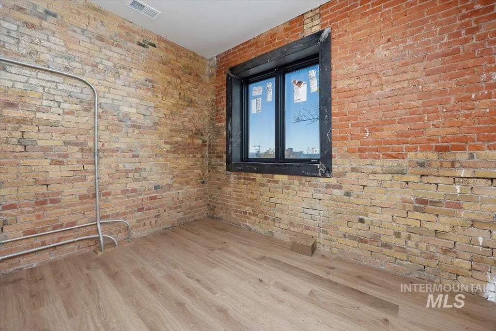 150 Main Ave #11, Twin Falls