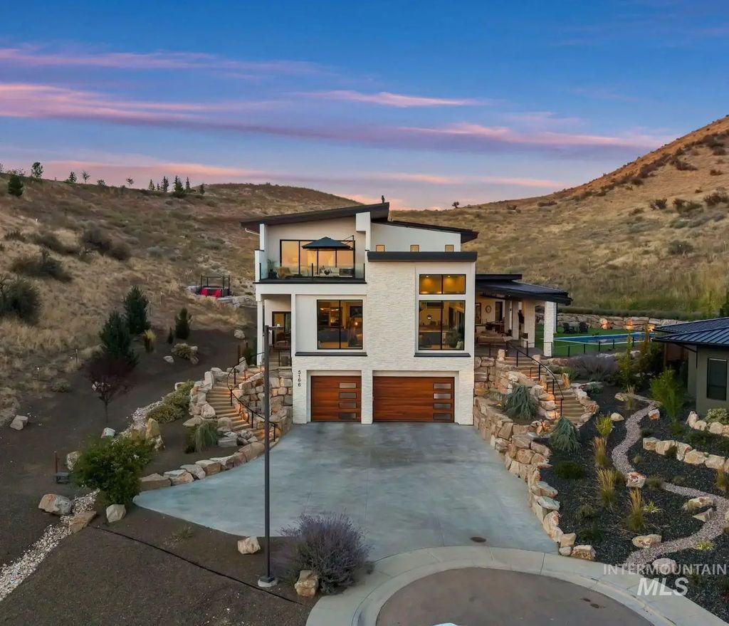 5166 N Corralero, Boise