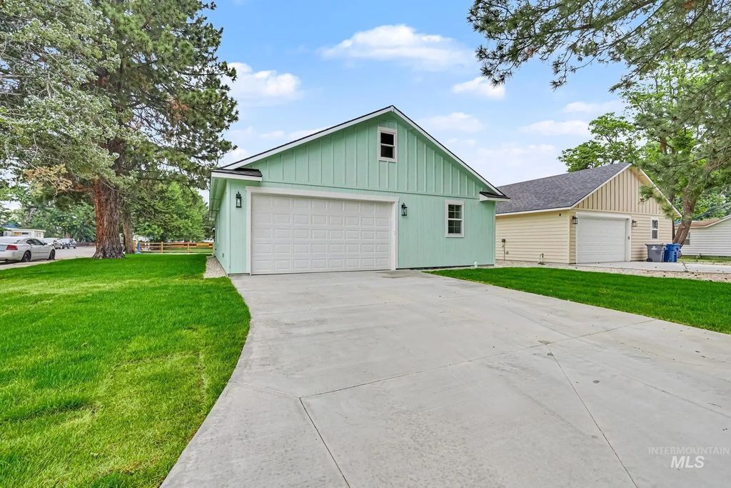 790 S 3rd W B St, Mountain Home