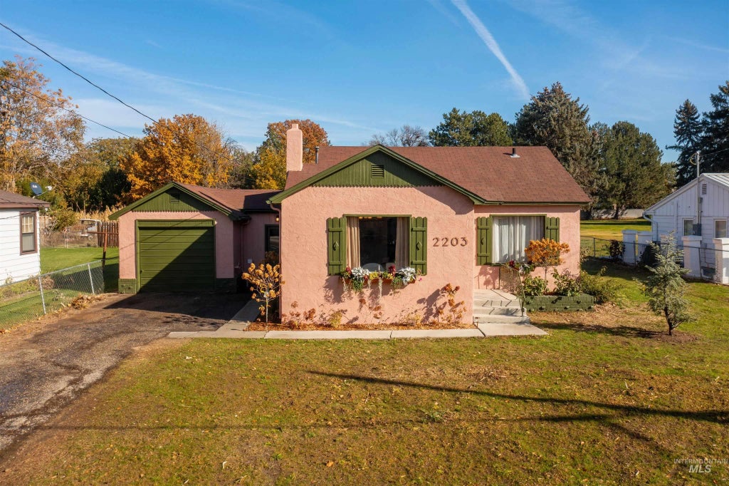 2203 S 10th Ave, Caldwell