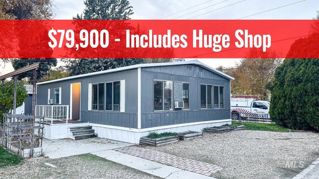 415 E 44th St #14, Garden City