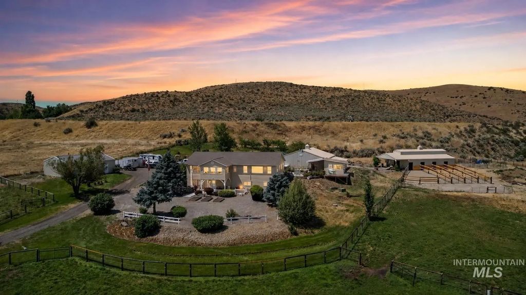 4255 Valley View Rd, Emmett