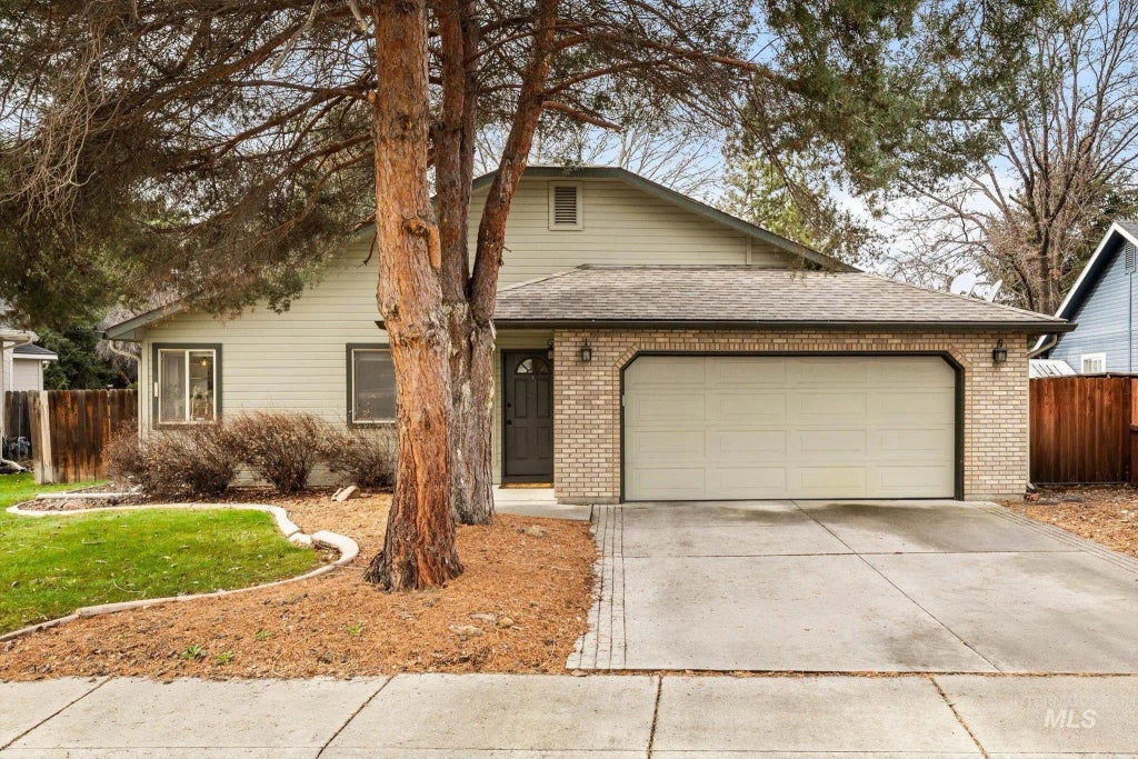 77 S Silverwood Way, Eagle