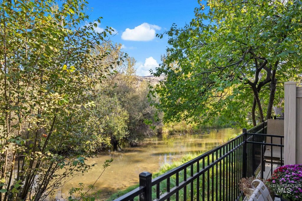 1953 S Wood Duck Ln, Boise