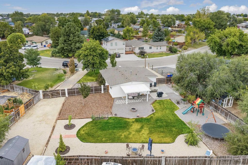 10563 W Silver Fox Dr, Boise