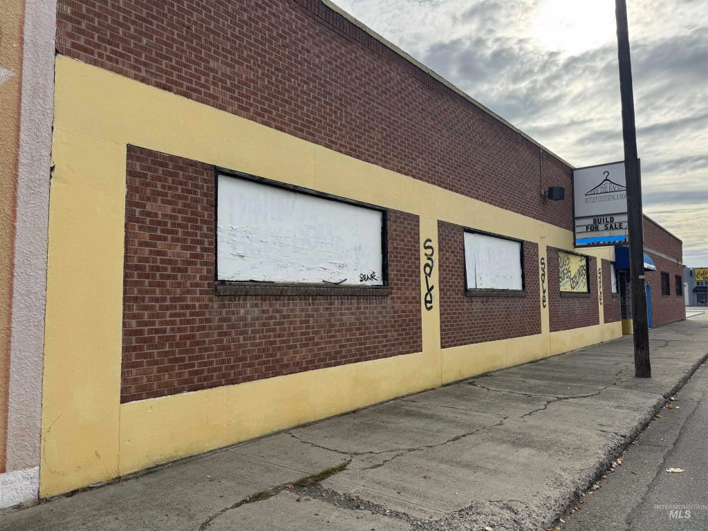 136 Se 2nd St, Ontario