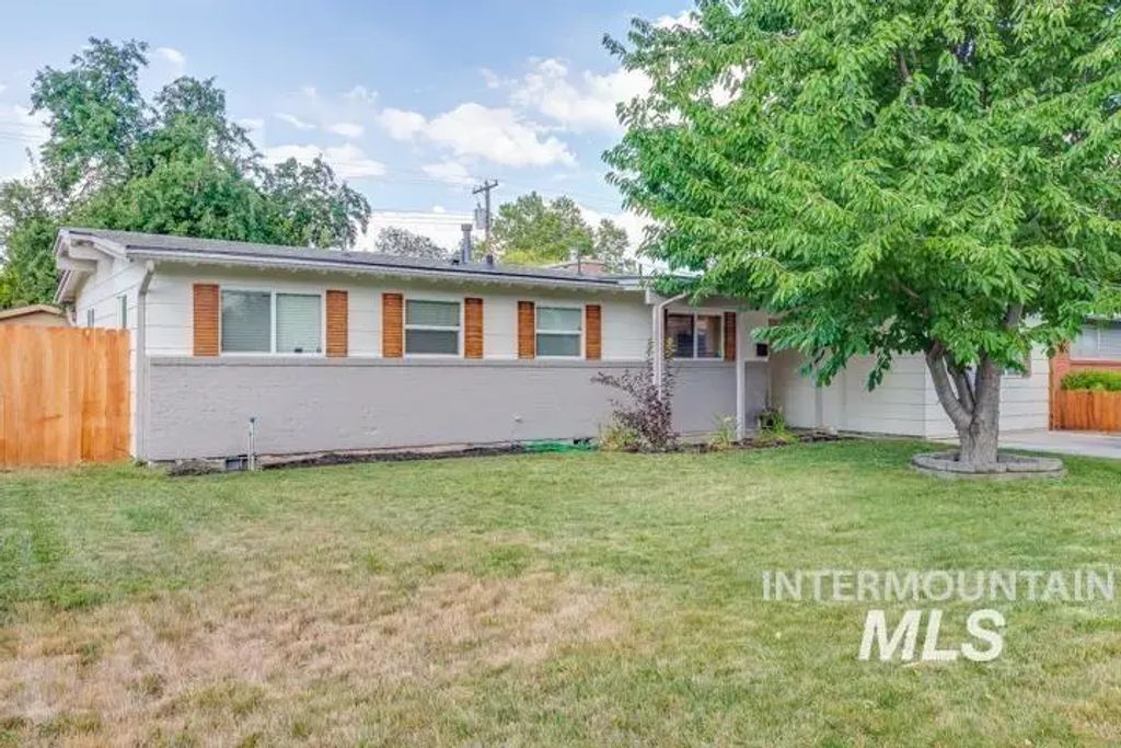 6827 W Ashland, Boise