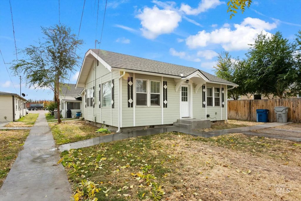 219 24th Ave S., Nampa