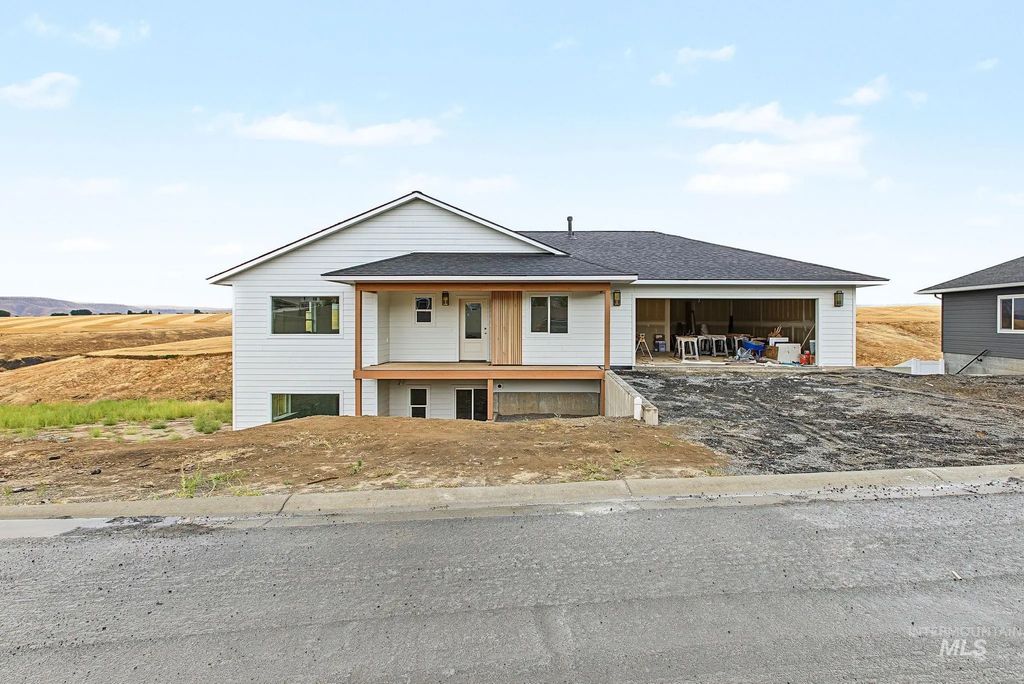 3217 Hidden Valley Loop, Lewiston