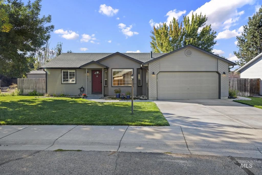 1221 W Waltman Dr, Meridian