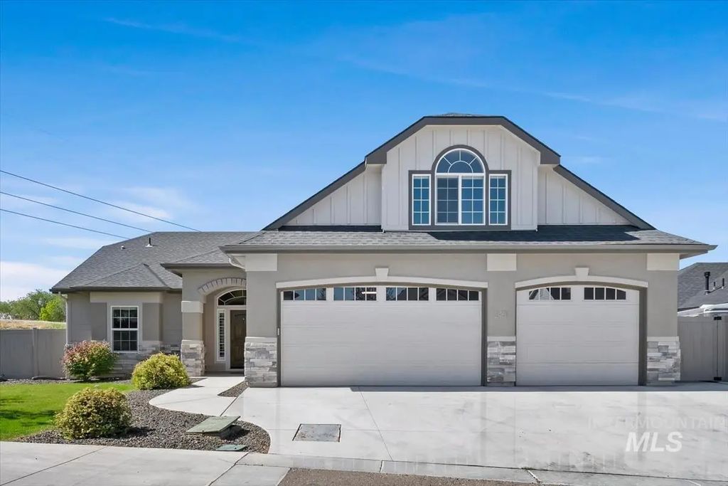 2461 W Herron Ridge Ct, Nampa