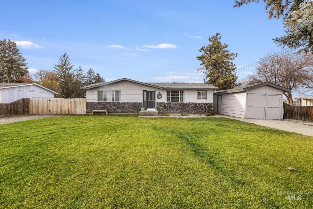 1859 Elmwood Road, Gooding