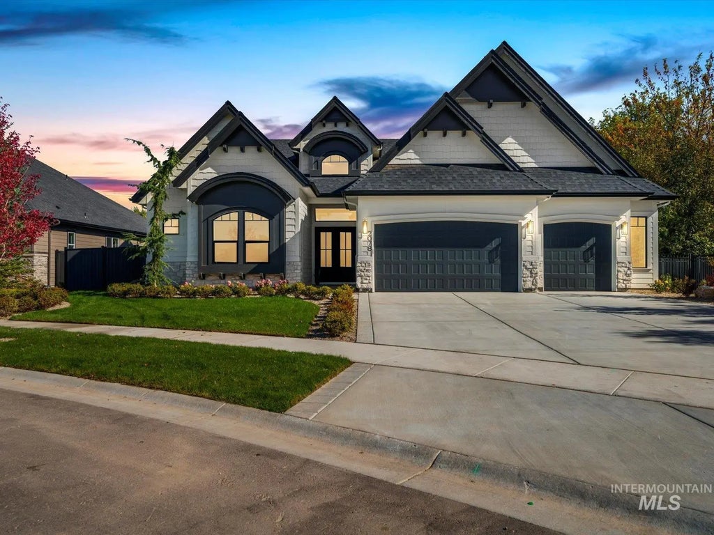 2078 W Annadale Ave, Eagle