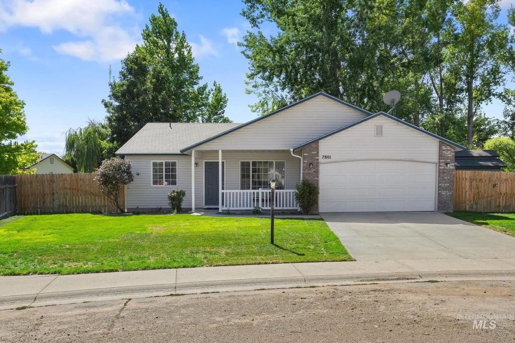 7801 E Mountain Oak Dr, Nampa