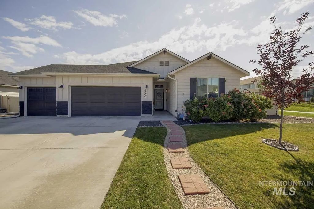 2900 N Sunset Farm Avenue, Kuna