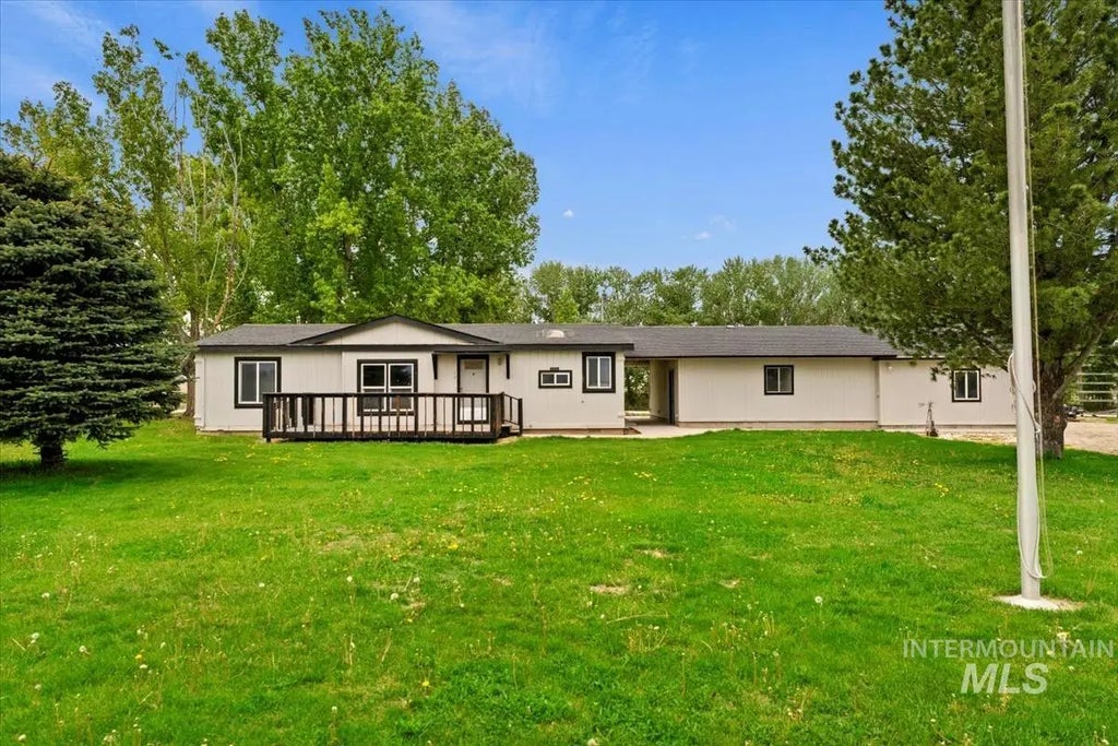 5720 Butte Rd, New Plymouth