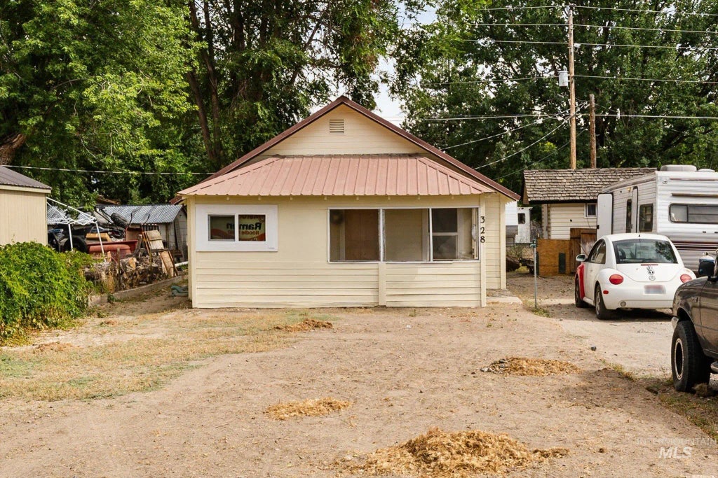 328 W Owyhee Ave, Homedale