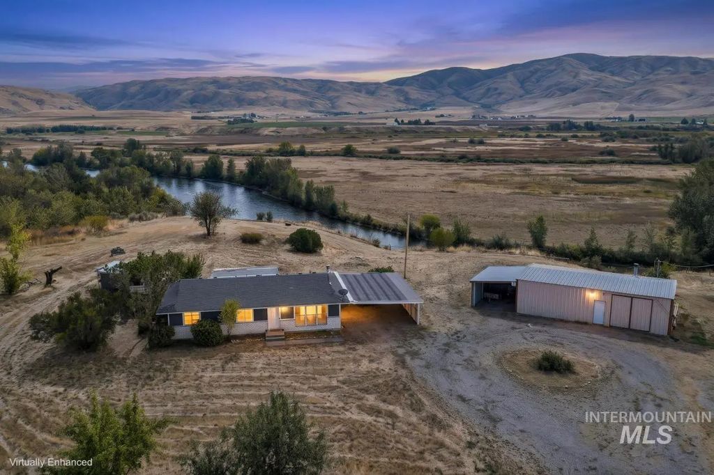 9845 N Highway 52, Horseshoe Bend
