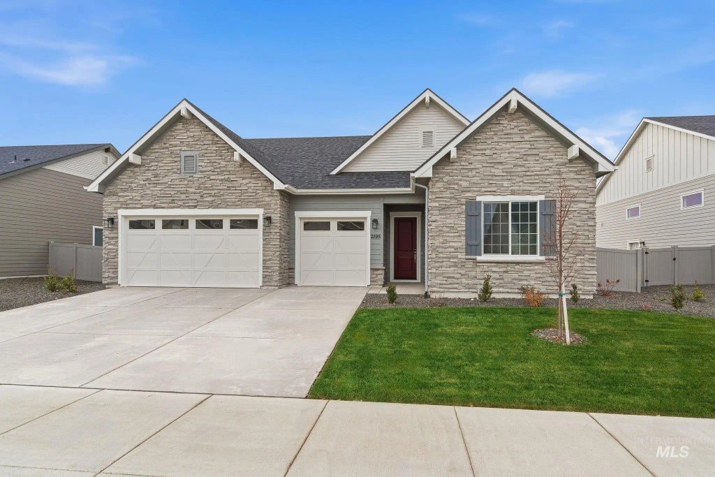 2195 N Mountain Vista Ave, Star