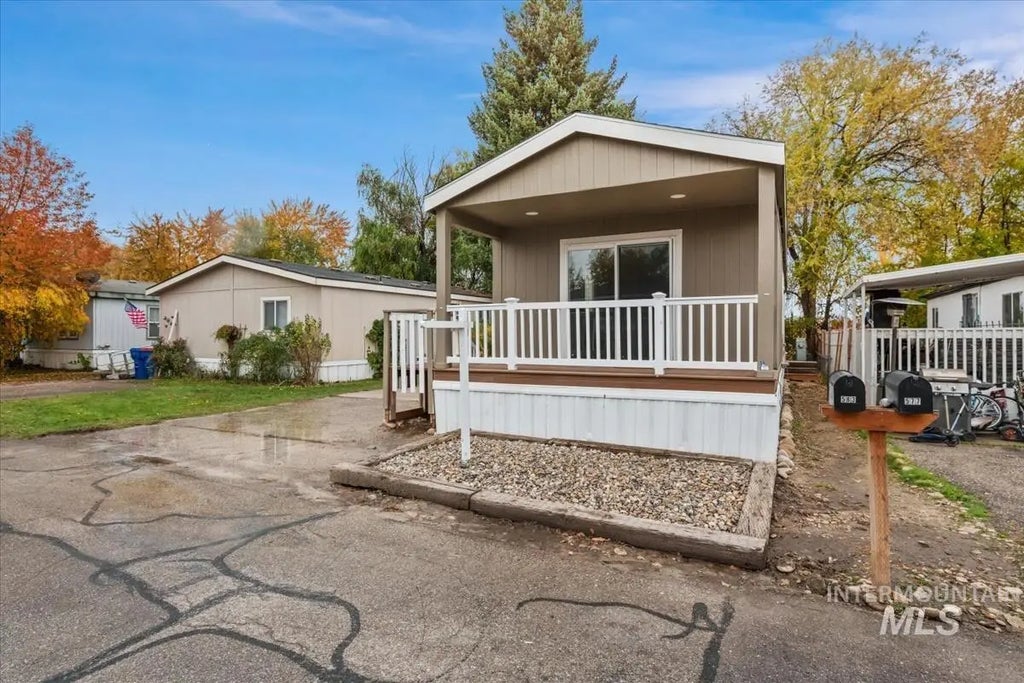 583 E Watercress Ln, Eagle