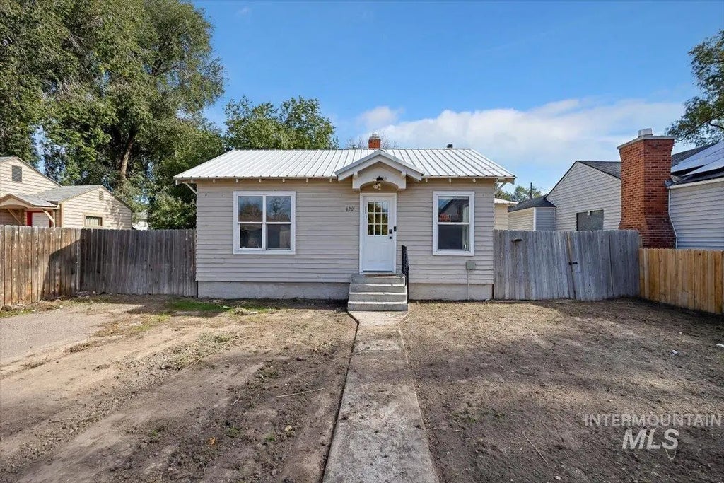320 Ash Street, Twin Falls