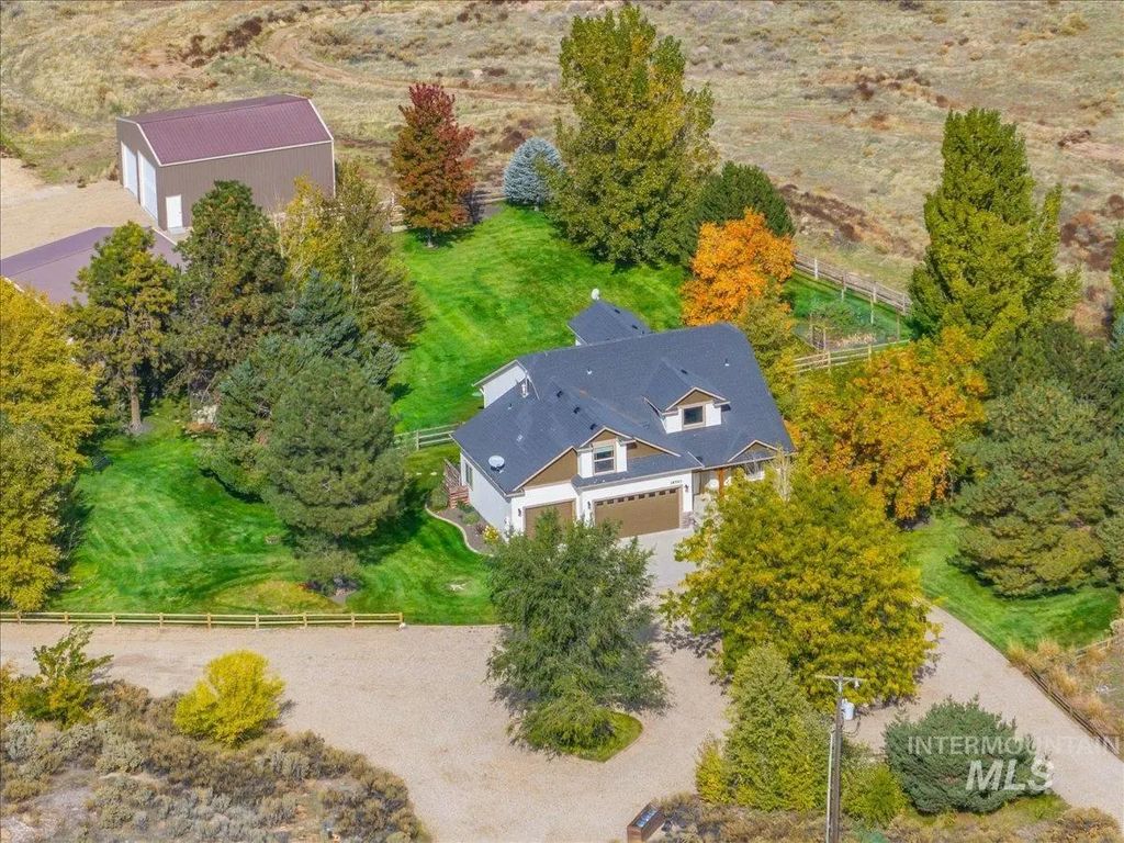 18593 S Pleasant Valley Rd, Kuna