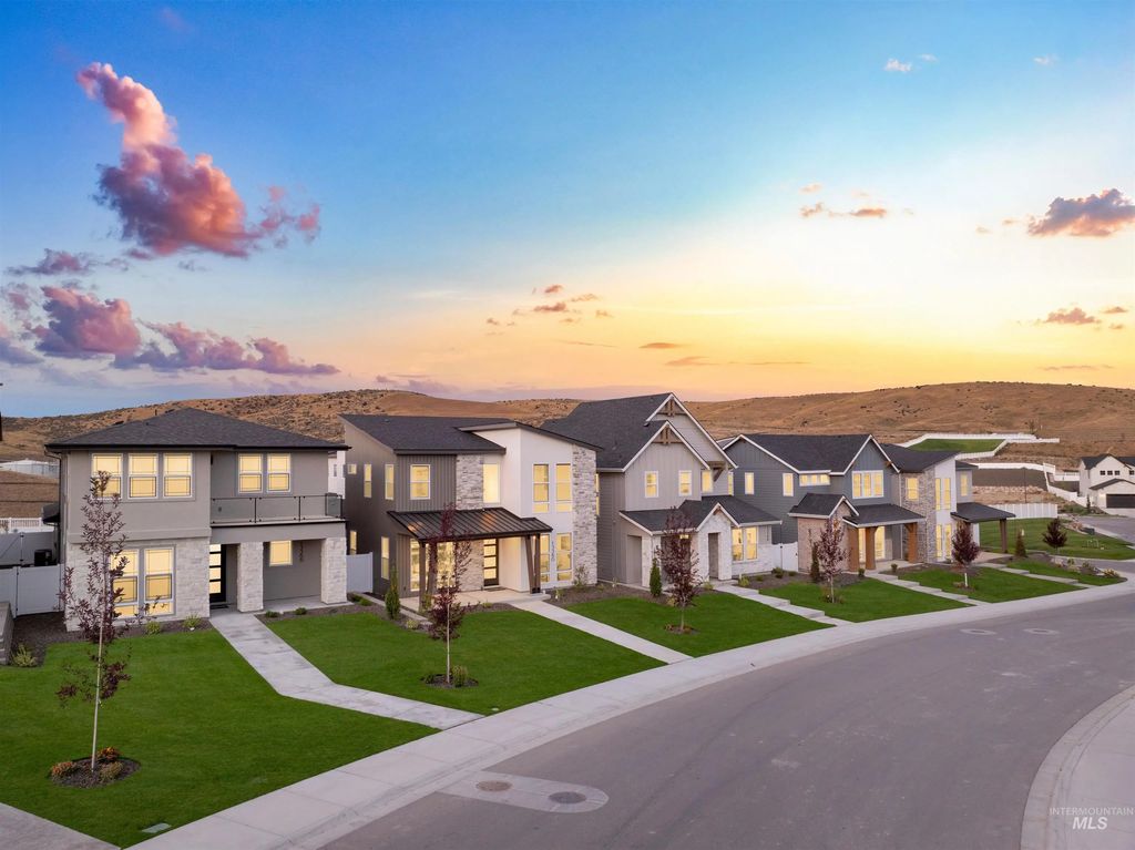 13320-13366 N Spring Creek Way, Boise