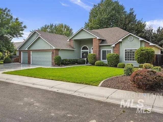 1133 N Torrey Pines, Eagle