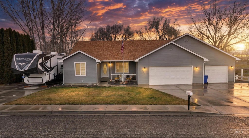 805 W 1st Street, Fruitland