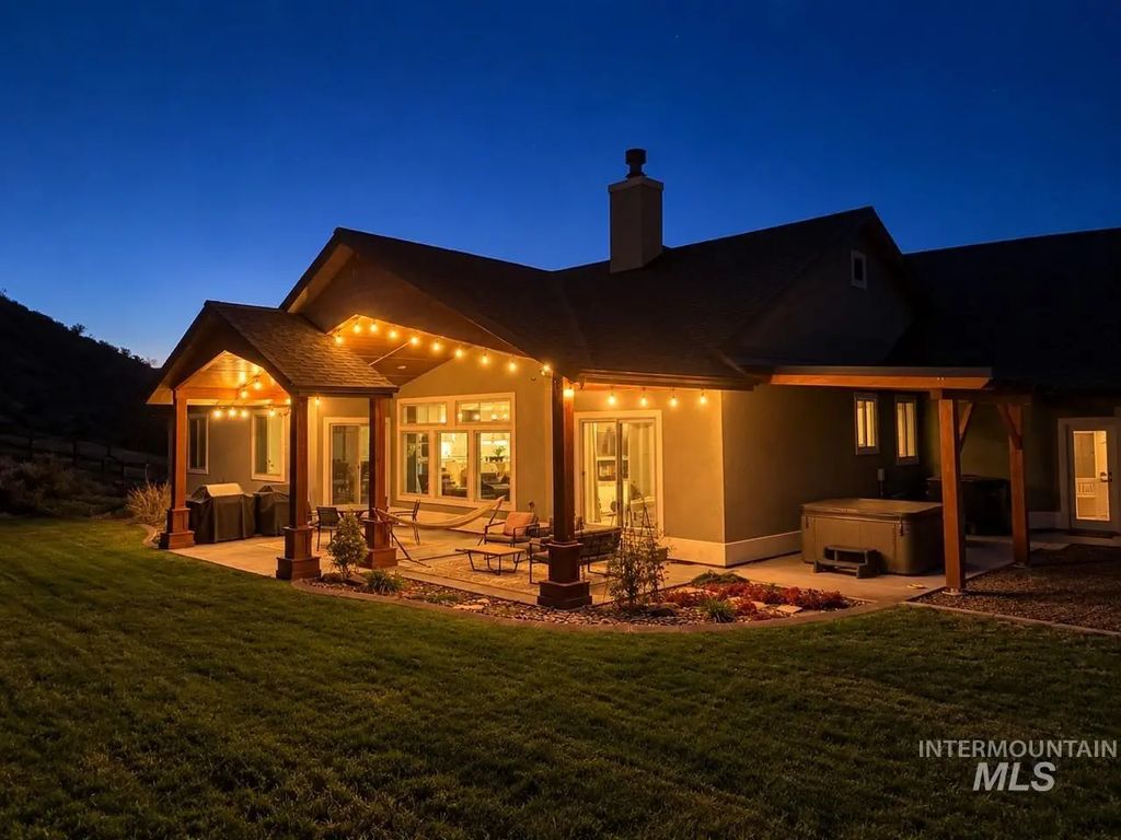 1585 Gentry Ln, Weiser