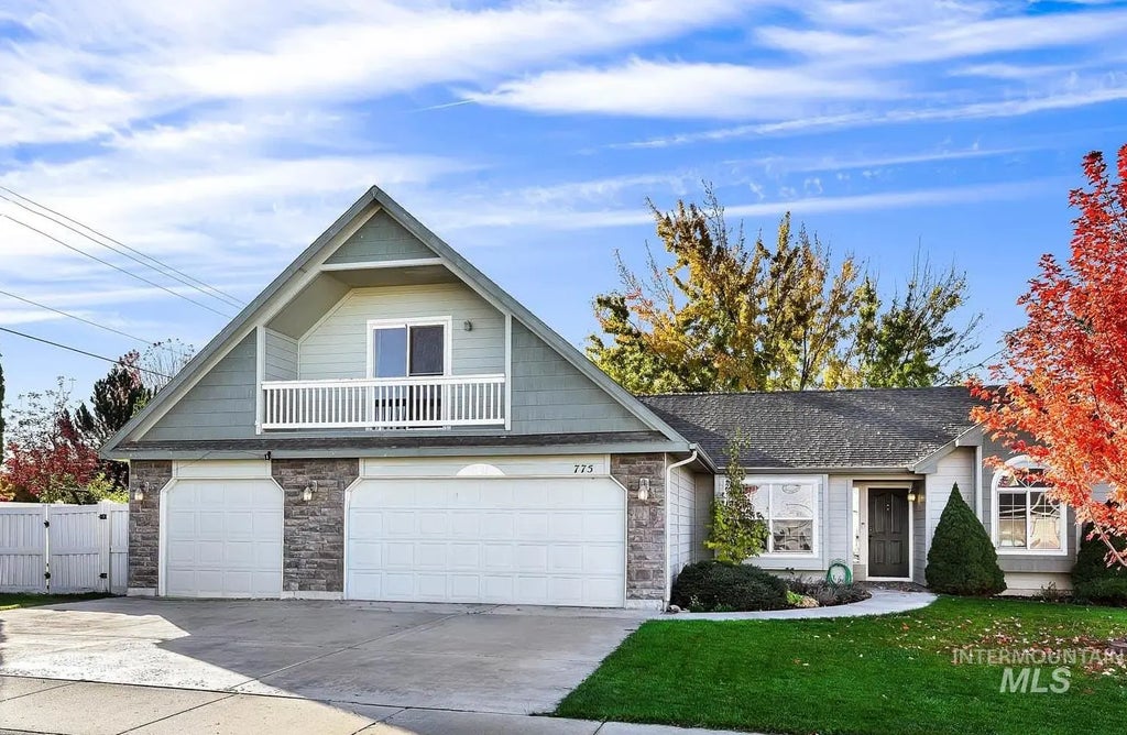 775 E Red Bud St, Kuna