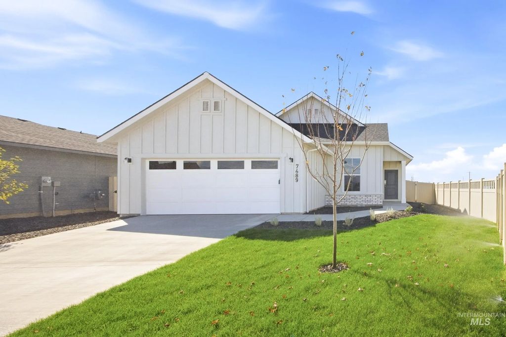 7489 W Newtown Dr, Eagle