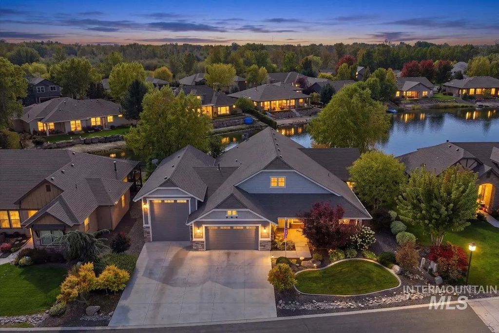 12093 W Pinewood River Lane, Star