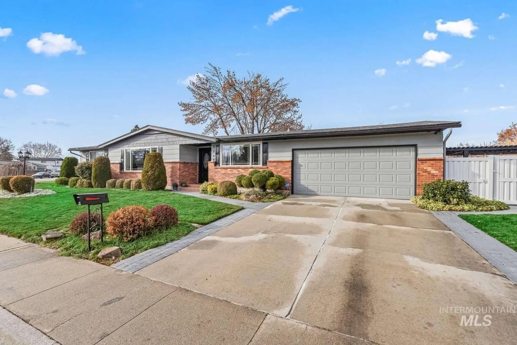 8720 W Cornwall Dr, Boise