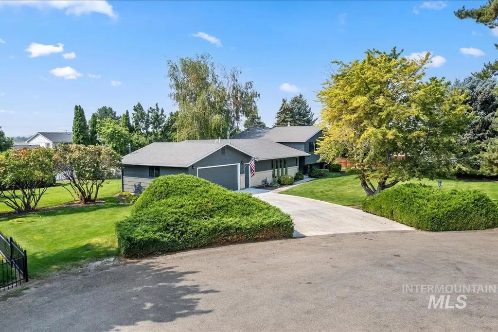 931 Sherman Way, Nampa