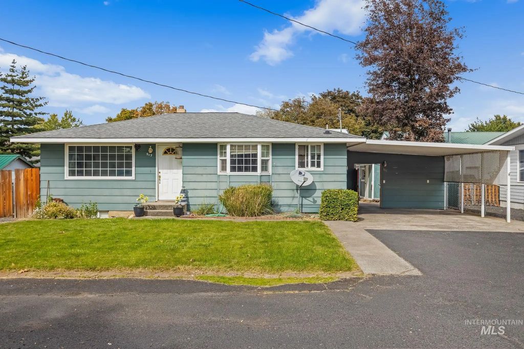 517 Linden Dr, Lewiston